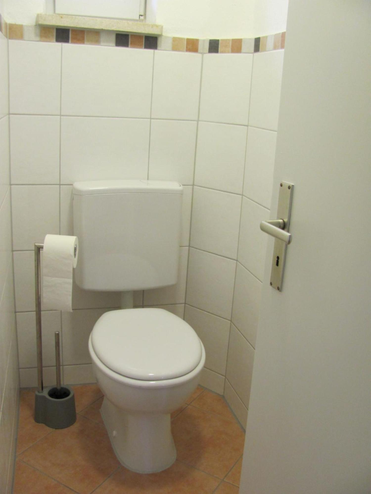 #3 Gemuetliches Ruhiges Zimmer Gartenblick, Gemeinschaftsbad W-Lan Airport Nah Gelegen Mit Late Night Check In Haus Nr 9,5 Trunkelsberg Exterior foto